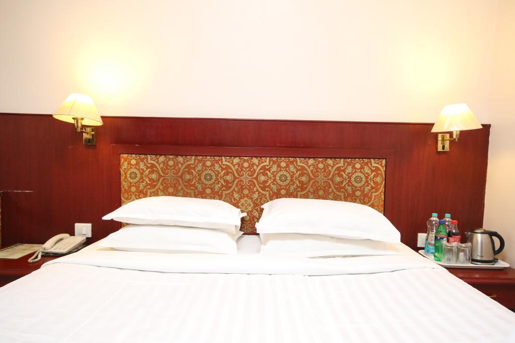 Rr Residency Hotel โกไดกานัล ภายนอก รูปภาพ